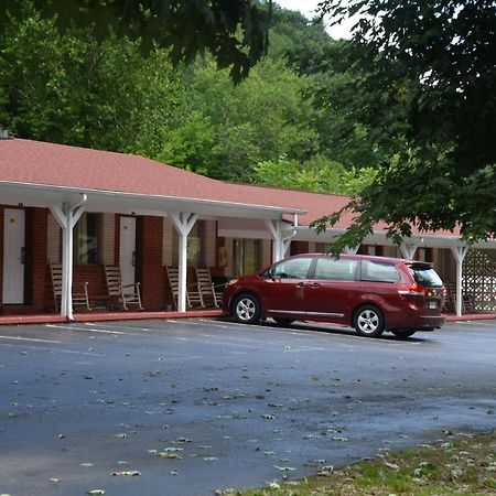 Travelowes Motel - Maggie Valley Exterior photo